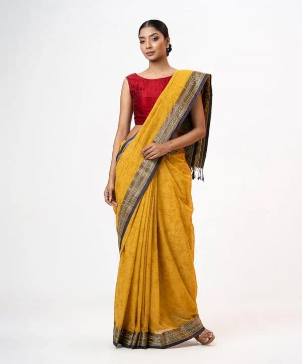 সোনালি সুতির শাড়ি